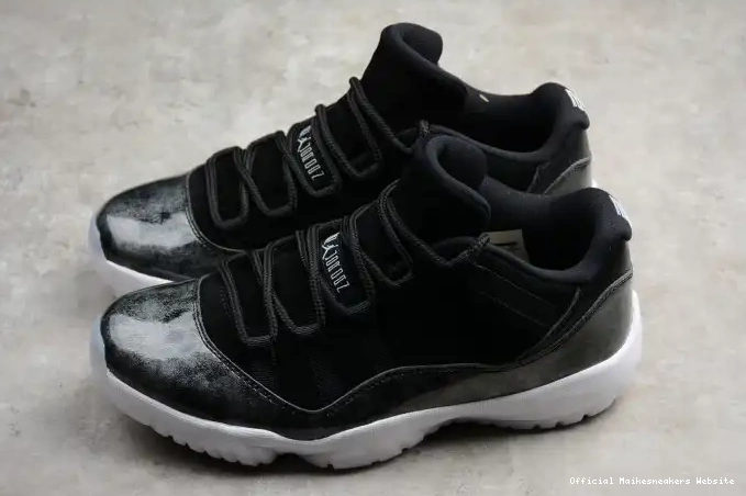 Official Maikesneakers 